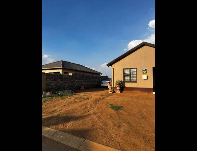 3 BEDROOM HOUSE FOR SALE IN WINDMILL PARK